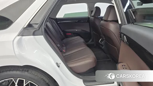 Hyundai Grandeur Hybrid (GN7) 2023 Белый из Кореи, фото 3