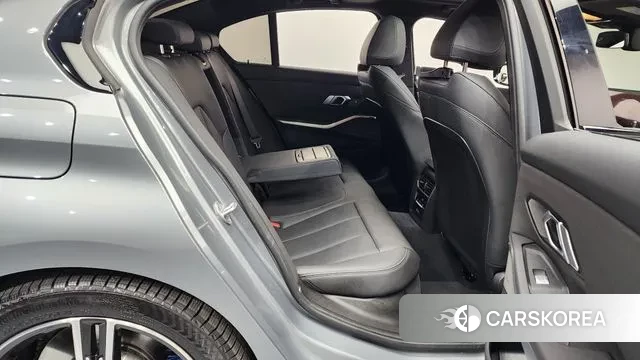 BMW 3 Series (G20) 2025 Серебряный из Кореи, фото 3