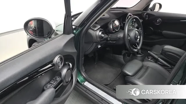 Mini Cooper D 2018 Темно-зеленый из Кореи, фото 3