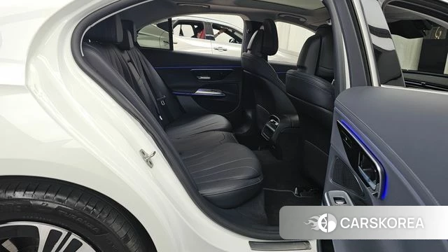 Mercedes-Benz E-Class W214 2024 Белый из Кореи, фото 3