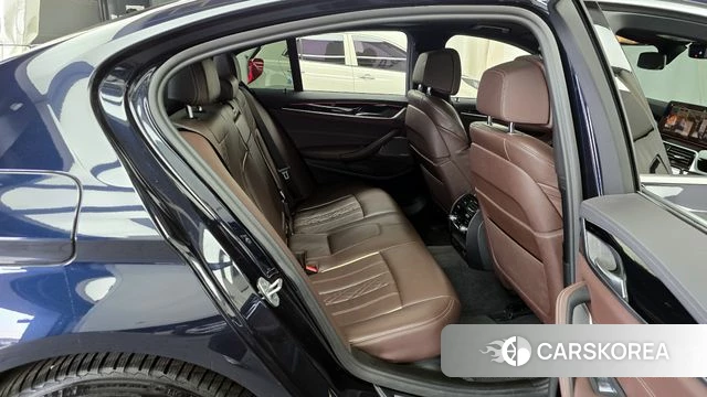 BMW 5 Series (G30) 2022 Черный из Кореи, фото 3