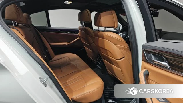 BMW 5 Series (G30) 2021 Белый из Кореи, фото 3