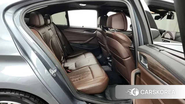 BMW 5 Series (G30) 2020 Серебряный из Кореи, фото 3