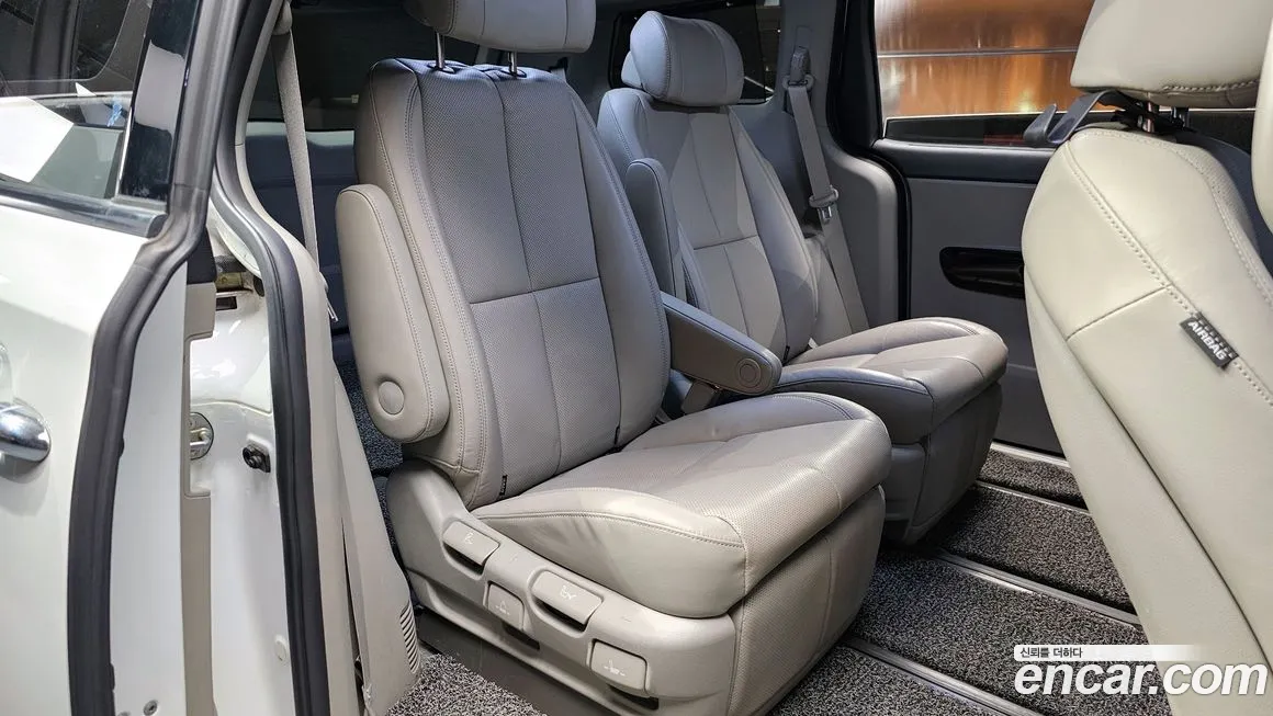 Kia The New Carnival 2018 Белый из Кореи, фото 3