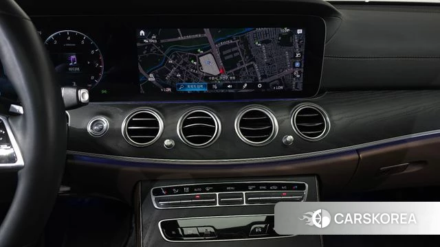 Mercedes-Benz E-Class W213 2022 Белый из Кореи, фото 3