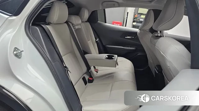 Toyota Prius 5th Generation 2025 Белый из Кореи, фото 3