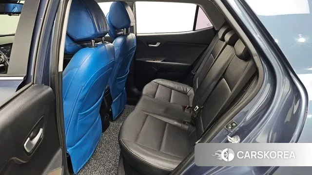 Kia Stonic 2018 Синий из Кореи, фото 3