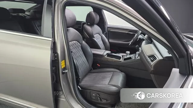 Genesis G90 2018 Песочный из Кореи, фото 3