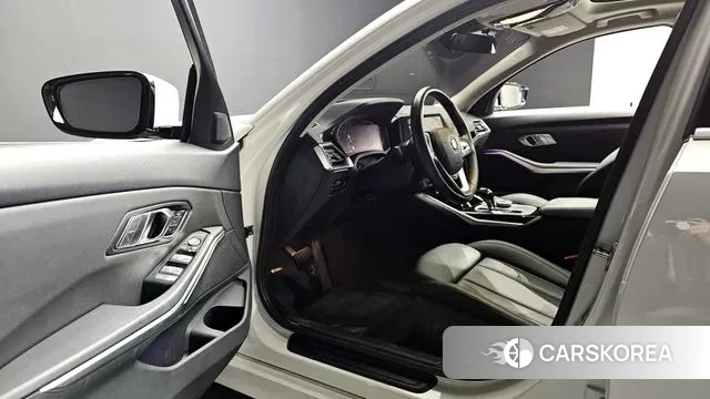 BMW 3 Series (G20) 2021 Белый из Кореи, фото 3