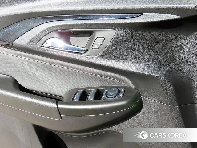 Chevrolet (GM Daewoo) Trailblazer 2022 Черный из Кореи, фото 3