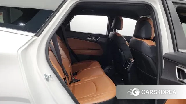 Kia Sportage 5th Generation 2023 Белый из Кореи, фото 3