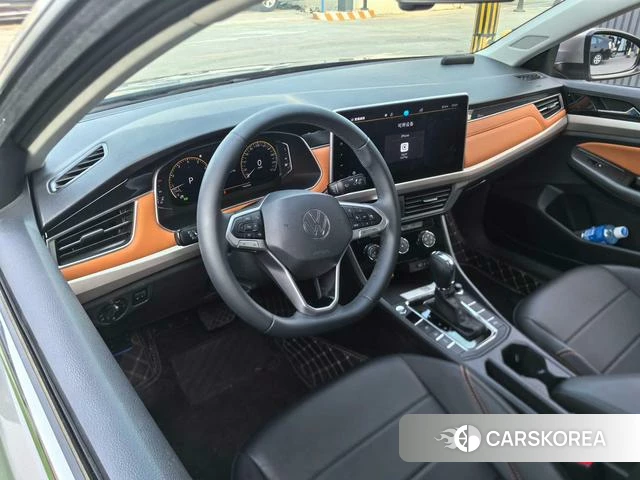 Volkswagen Bora 2023 Шампань из Китая, фото 3