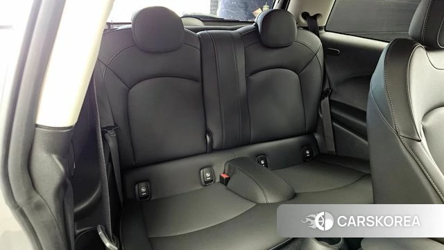 Mini Cooper 2023 Серебристо-серый из Кореи, фото 3