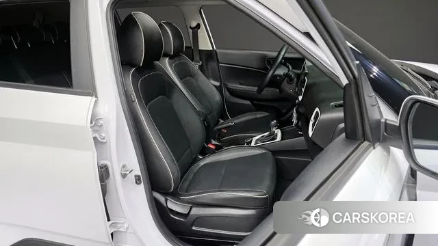 Hyundai Venue 2021 Белый из Кореи, фото 3