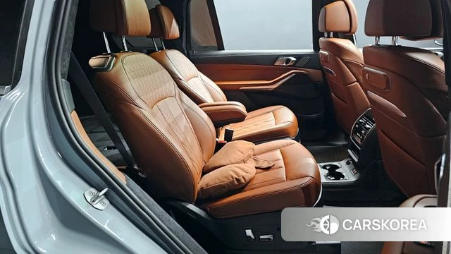 BMW X7 (G07) 2025 Цвет галактики из Кореи, фото 3