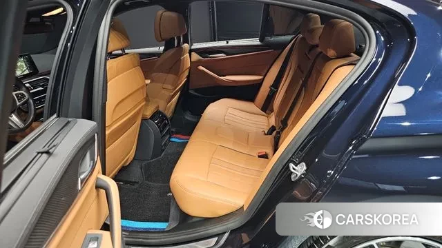 BMW 5 Series (G30) 2022 Черный из Кореи, фото 3