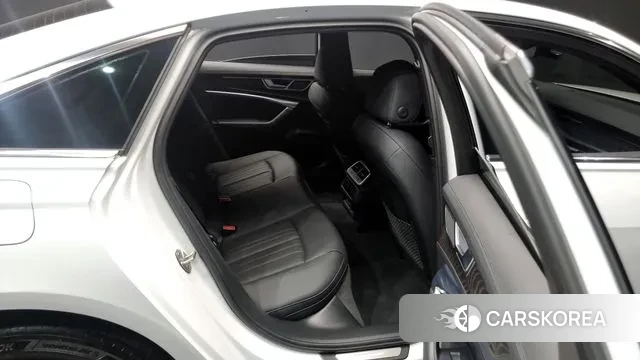 Audi A6 (C8) id 2900807 из Кореи 3