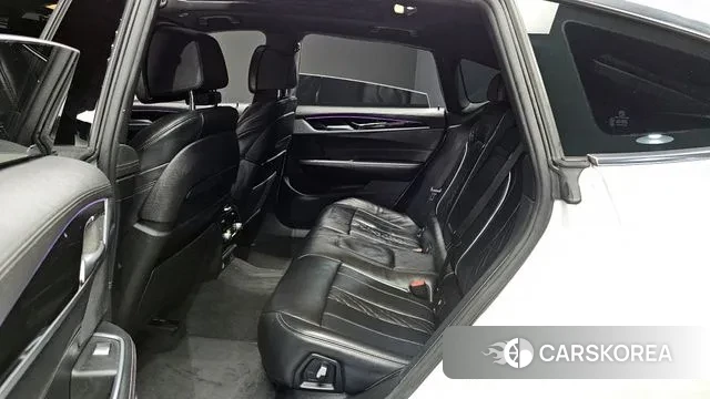 BMW 6 Series GT (G32) 2021 Белый из Кореи, фото 3