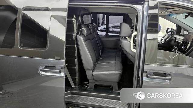 Hyundai Staria 2022 Серый из Кореи, фото 3