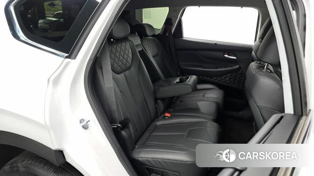 Hyundai The New Santa Fe 2023 Серебристо-серый из Кореи, фото 3