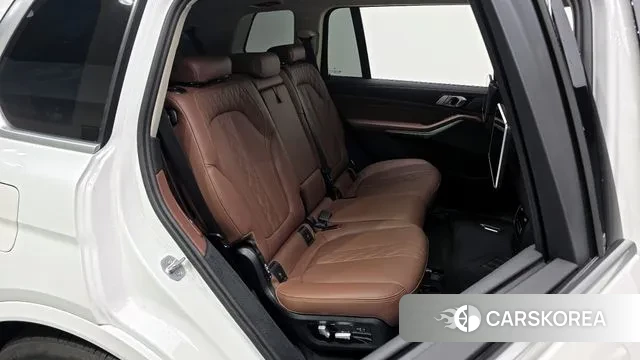 BMW X7 (G07) 2022 Белый из Кореи, фото 3