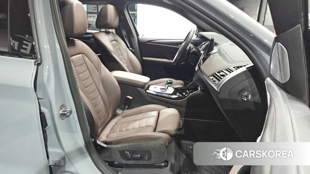 BMW X4 (G02) 2025 Серебристо-серый из Кореи, фото 3