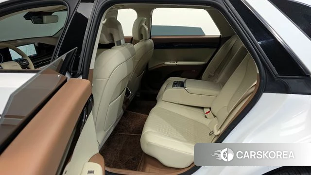 Hyundai Grandeur Hybrid (GN7) 2023 Белый из Кореи, фото 3