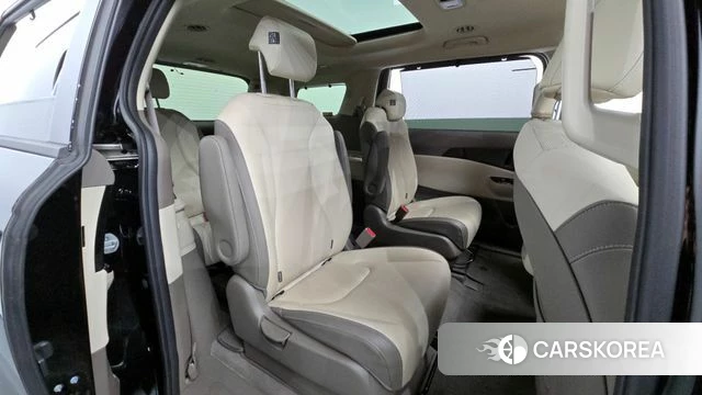 Kia Carnival 4th generation 2022 Черный из Кореи, фото 3