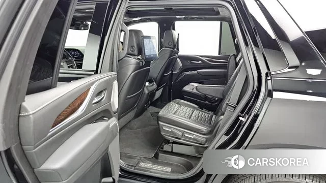 Cadillac Escalade 5th Generation 2021 Черный из Кореи, фото 3