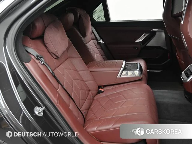 BMW 7 Series (G70) 2023 Серый из Кореи, фото 3