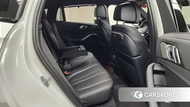 BMW X6 (G06) 2023 Белый из Кореи, фото 3