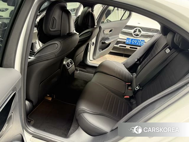 Mercedes-Benz Class C 2024 Белый из Китая, фото 3
