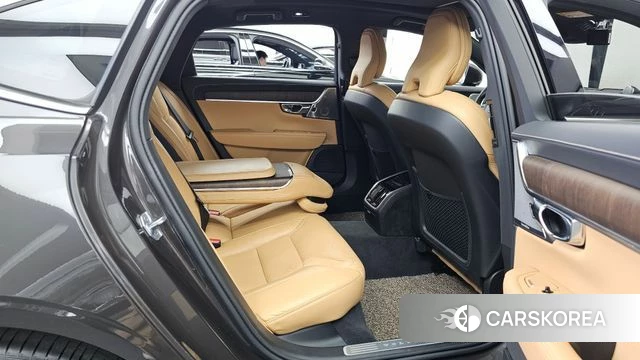 Volvo S90 2022 Серый из Кореи, фото 3