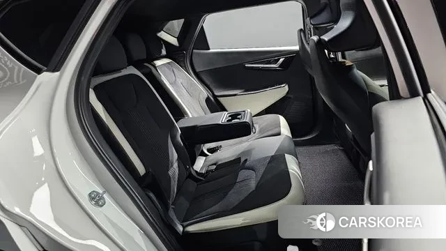 Kia EV6 2023 Белый из Кореи, фото 3