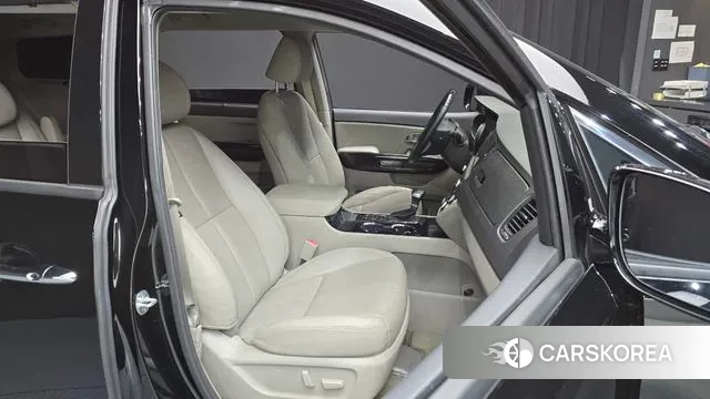 Kia The New Carnival 2018 Черный из Кореи, фото 3