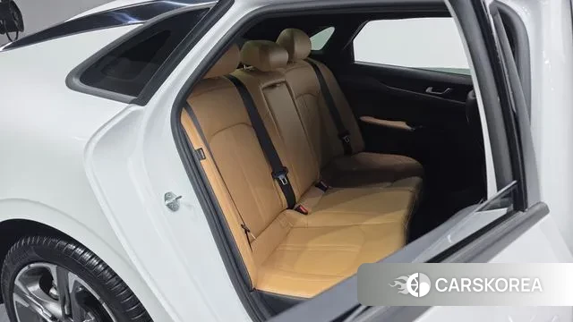 Kia K5 3rd generation 2023 Белый из Кореи, фото 3