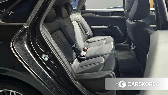 Kia K5 3rd generation 2023 Черный из Кореи, фото 3