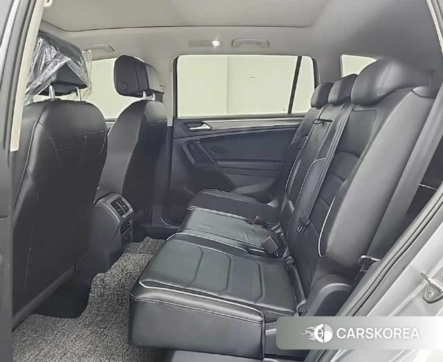 Volkswagen Tiguan Allspace 2022 Серебряный из Кореи, фото 3