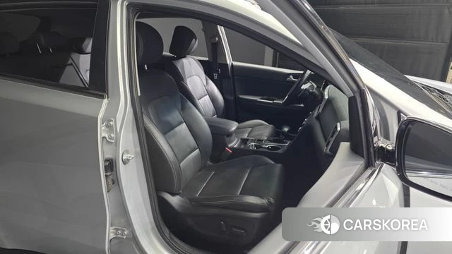 Kia Sportage The Bold 2021 Серебряный из Кореи, фото 3