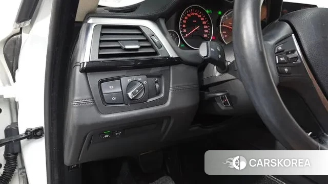 BMW 4 Series (F32) 2018 Белый из Кореи, фото 3