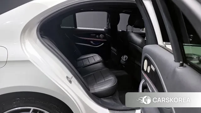 Mercedes-Benz E-Class W213 2022 Белый из Кореи, фото 3