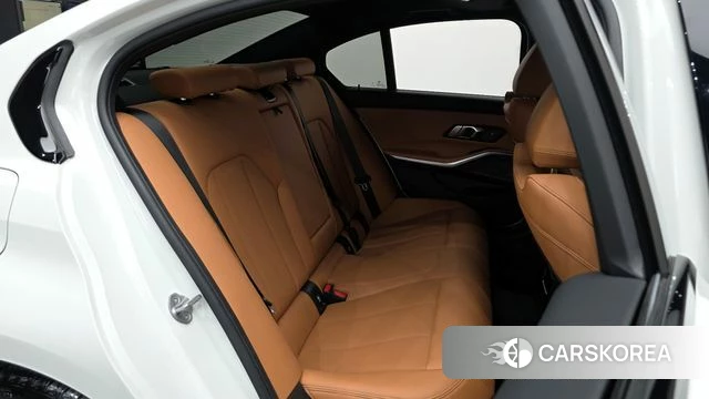 BMW 3 Series (G20) 2025 Белый из Кореи, фото 3