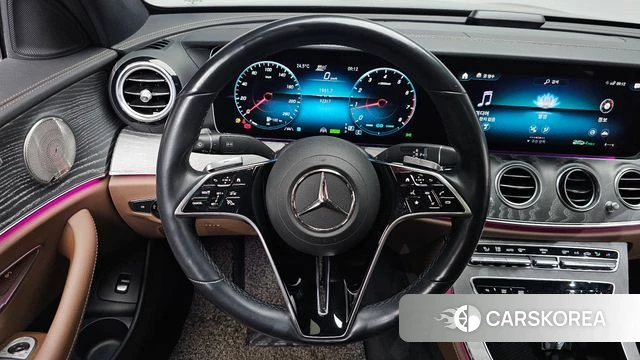 Mercedes-Benz E-Class W213 2022 Серый из Кореи, фото 3