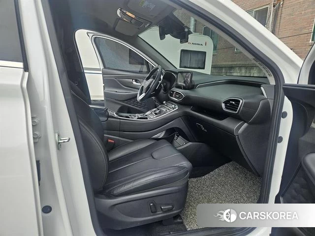 Hyundai The New Santa Fe 2021 Белый из Кореи, фото 3