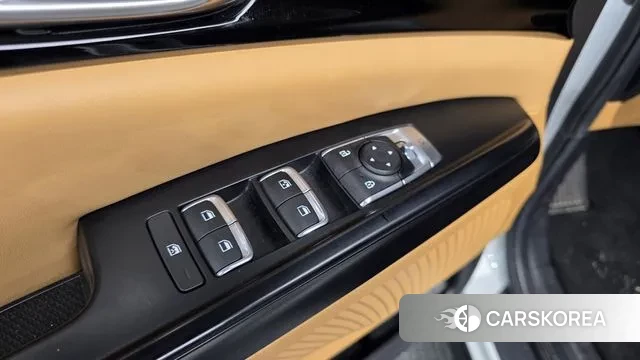 Kia Carnival 4th generation 2023 Белый из Кореи, фото 3