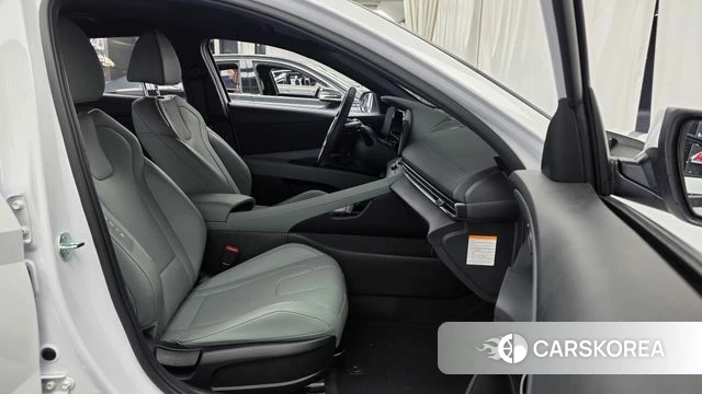 Hyundai The New Avante Hybrid (CN7) 2025 Белый из Кореи, фото 3