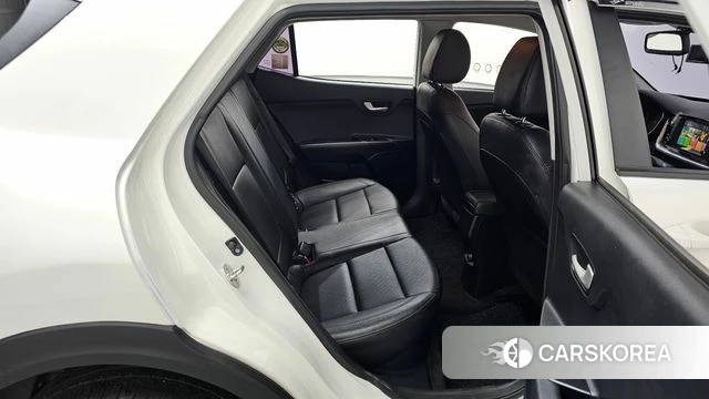 Kia Stonic 2019 Белый из Кореи, фото 3