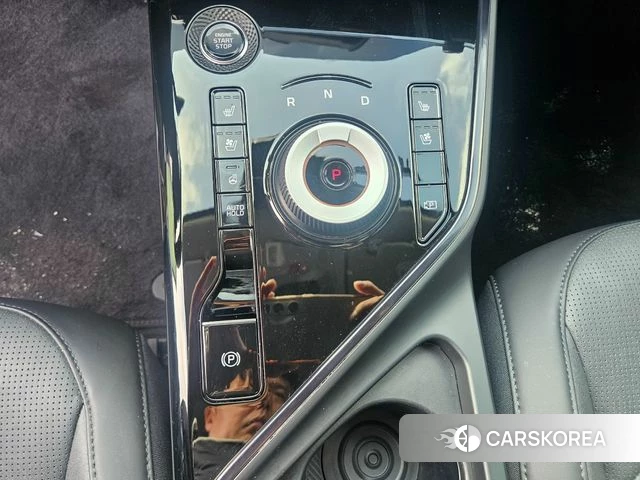 Kia Di Ol Nu Niro 2024 Белый из Кореи, фото 3