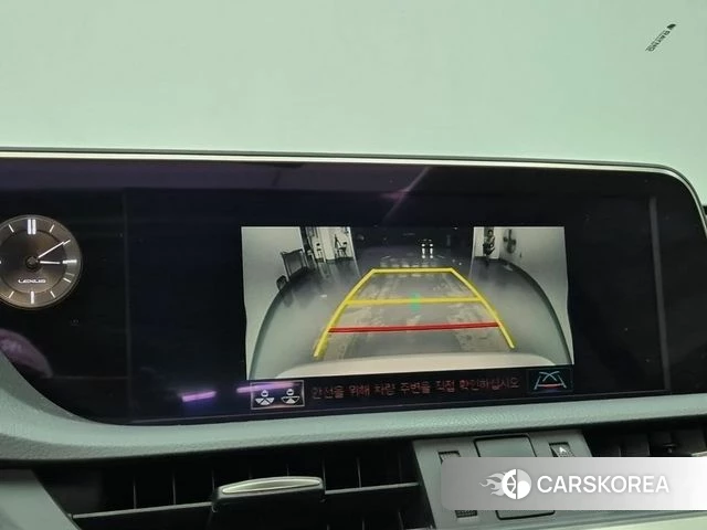 Lexus ES300h 7th generation 2020 Белый из Кореи, фото 3