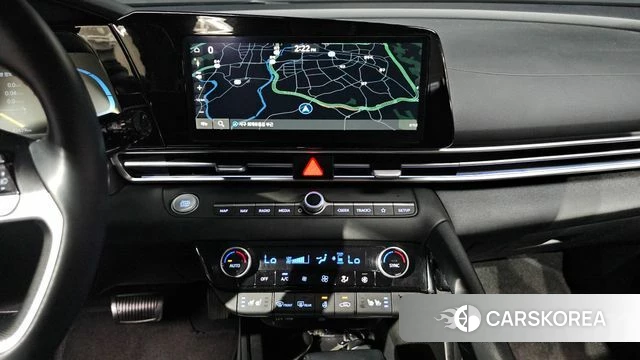 Hyundai The New Avante (CN7) 2023 Белый из Кореи, фото 3